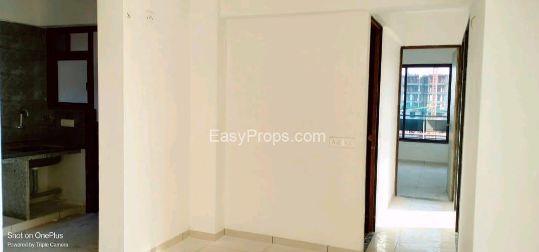 1550 sqft 3 Bhk Flat on Sell  